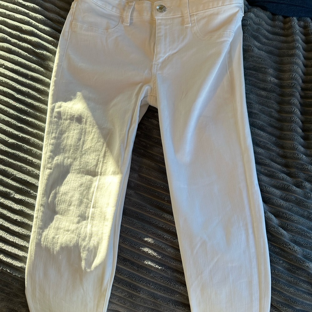 white American eagle jeans